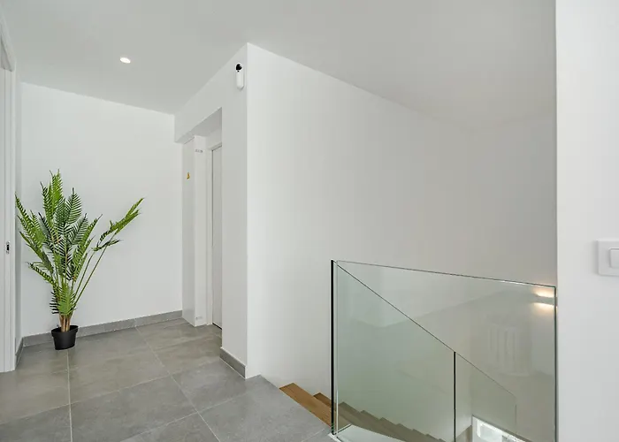 Estandar 6 - Casangular By Upper *